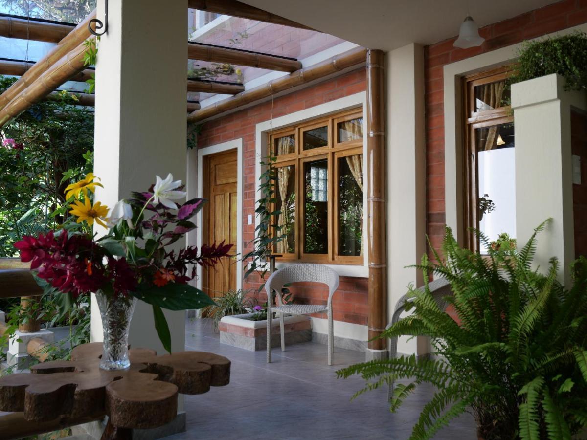 Bed and Breakfast Casa Del Rio En Миндо Экстерьер фото