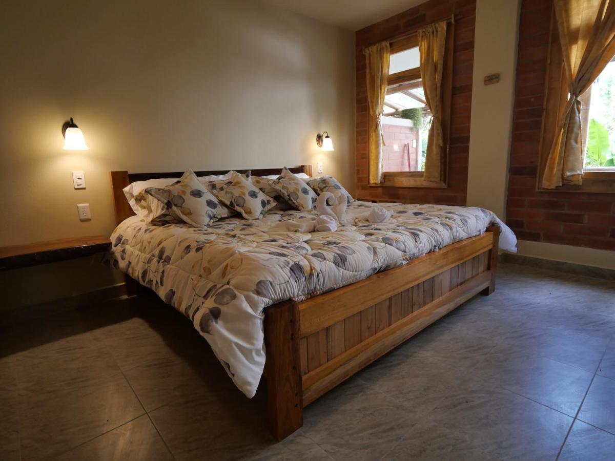 Bed and Breakfast Casa Del Rio En Миндо Экстерьер фото