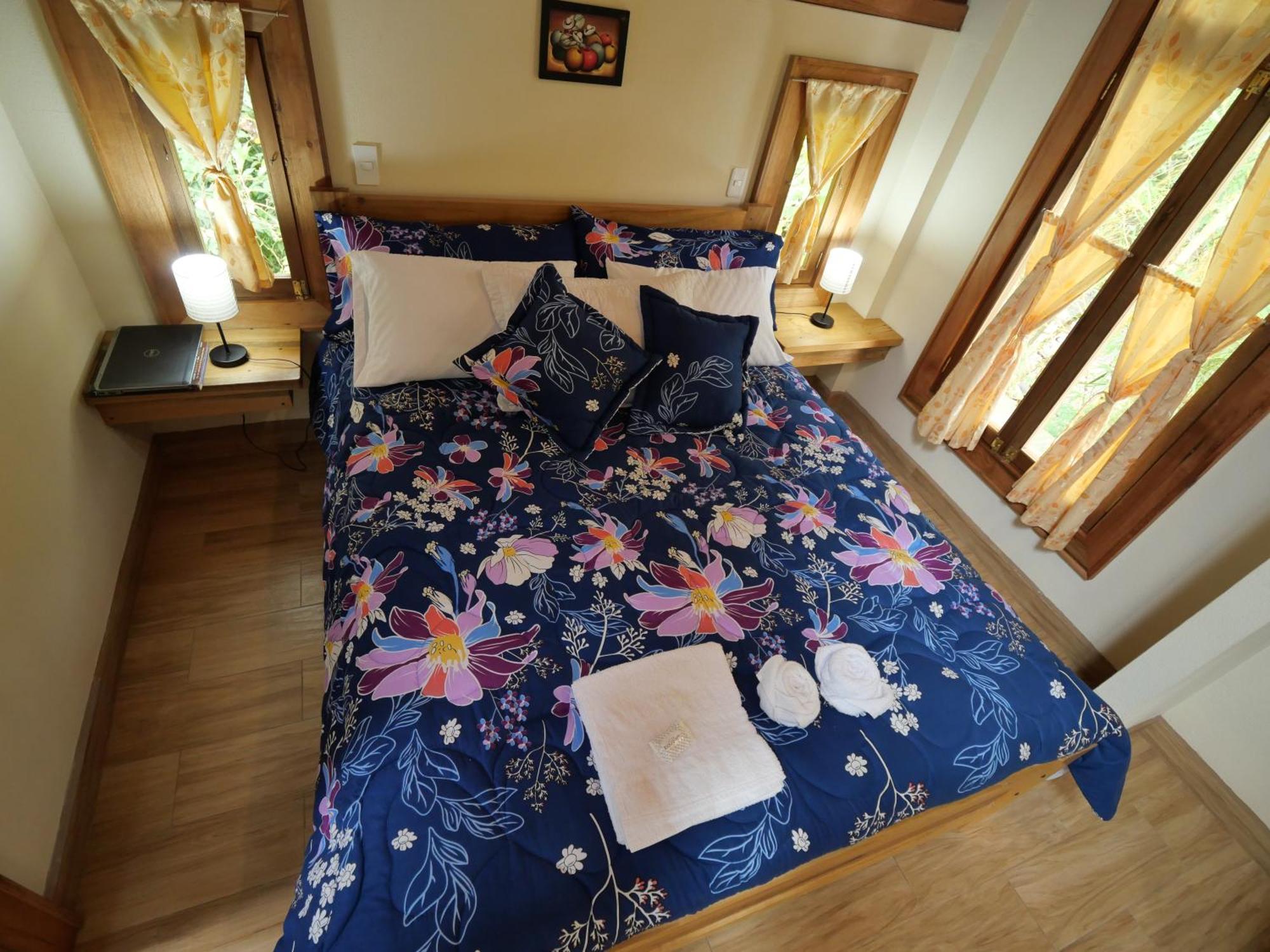 Bed and Breakfast Casa Del Rio En Миндо Экстерьер фото